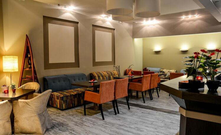 Imagen de los interiores del Hotel Porto Del Sol. Foto 37