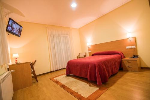 Imagen de la habitación del Hotel Porto Do Barqueiro. Foto 9