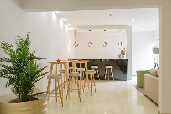 Imagen general del Hotel Porto Domus. Foto 4