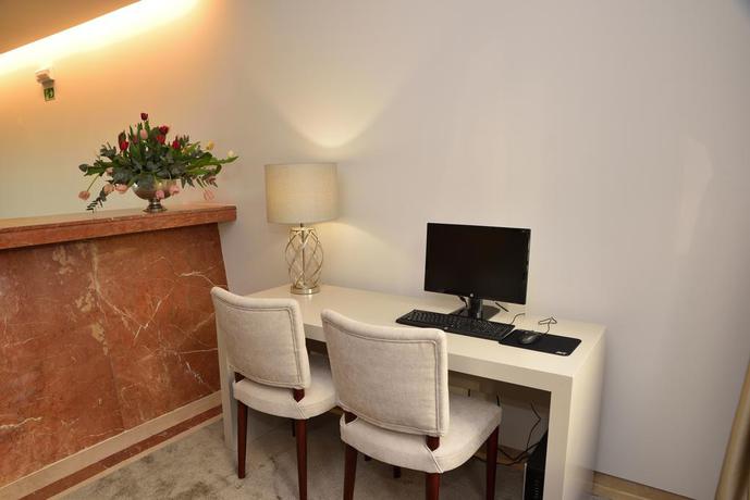 Imagen general del Hotel Porto Domus. Foto 11