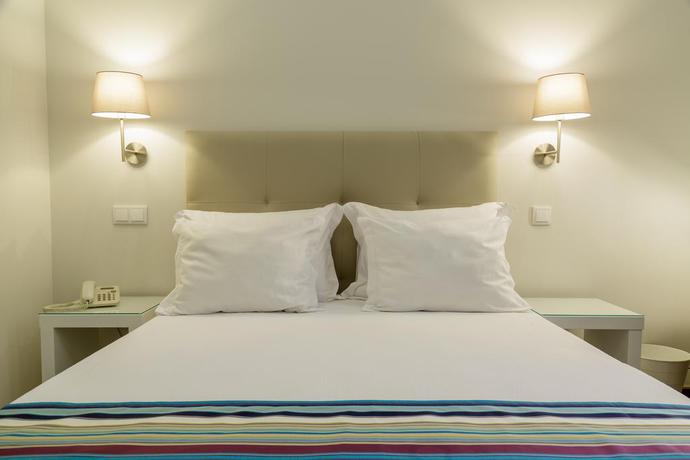 Imagen general del Hotel Porto Domus. Foto 15