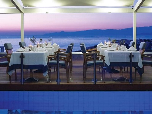 Imagen general del Hotel Porto Elounda Golf and Spa Resort. Foto 5