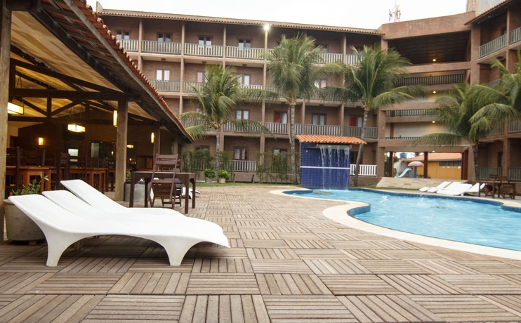 Imagen de la piscina del Hotel Porto Futuro. Foto 14