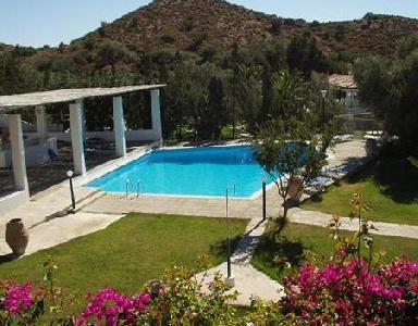 Imagen de la piscina del Hotel Porto Galini. Foto 4