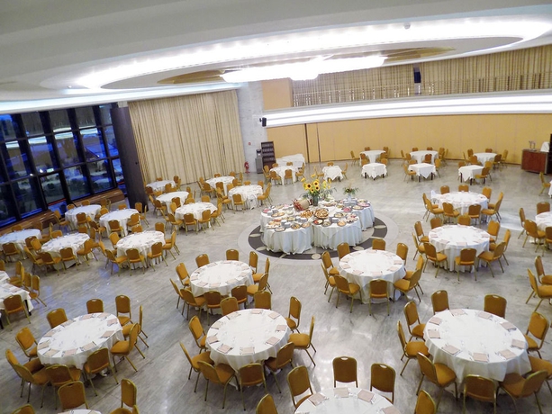 Imagen del bar/restaurante del Hotel Porto Giardino - Cdshotels. Foto 2