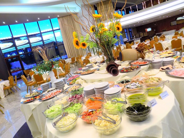 Imagen del bar/restaurante del Hotel Porto Giardino - Cdshotels. Foto 3