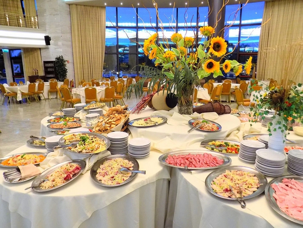 Imagen del bar/restaurante del Hotel Porto Giardino - Cdshotels. Foto 4