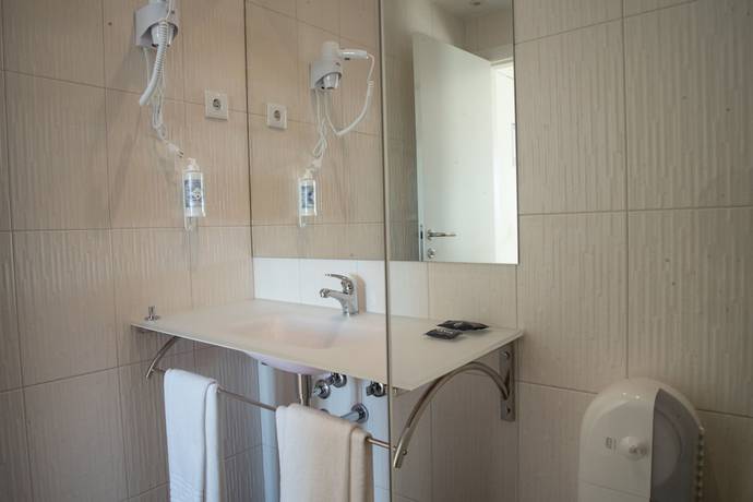 Imagen de la habitación del Hotel Porto Interface Trindade By Kavia. Foto 13