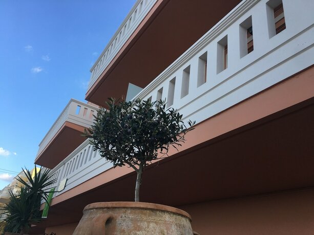Imagen general del Hotel Porto Kalyves Seaside Apartments. Foto 4