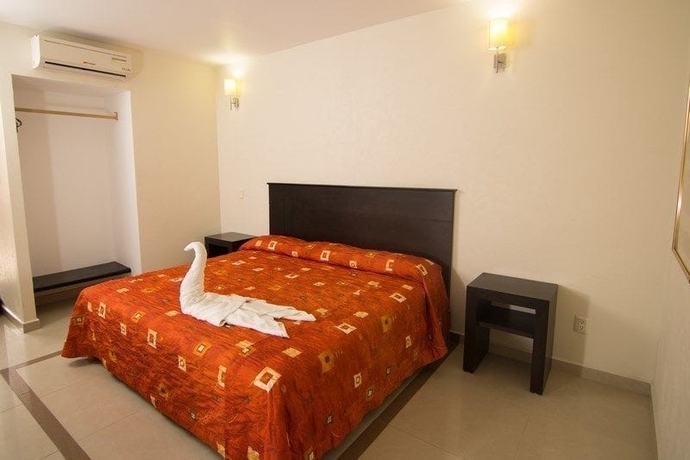 Imagen de la habitación del Hotel Porto, L&Aacute;ZARO C&Aacute;RDENAS. Foto 8