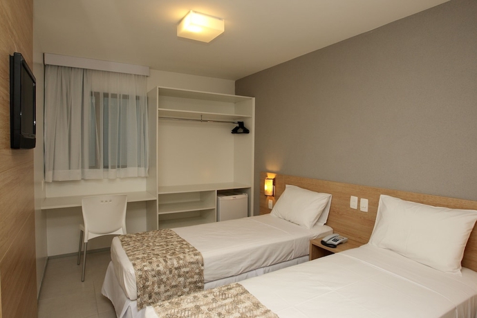 Imagen de la habitación del Hotel Porto Macei&oacute;. Foto 7