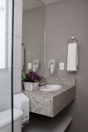 Imagen de la habitación del Hotel Porto Macei&oacute;. Foto 15