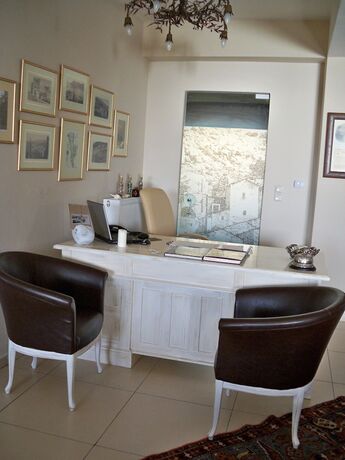 Imagen general del Hotel Porto Mani Suites. Foto 9