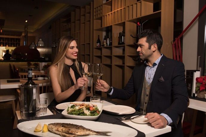 Imagen de los exteriores del Hotel Porto Marine. Foto 15