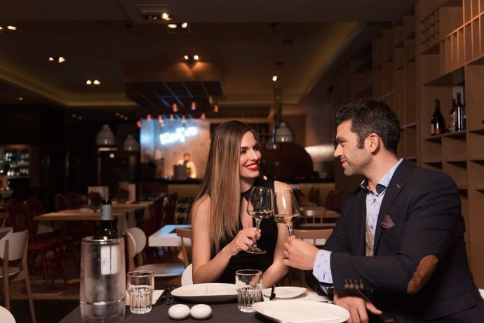 Imagen del bar/restaurante del Hotel Porto Marine. Foto 5