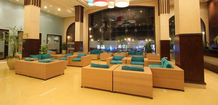 Imagen general del Hotel Porto Matrouh Beach Resort. Foto 5