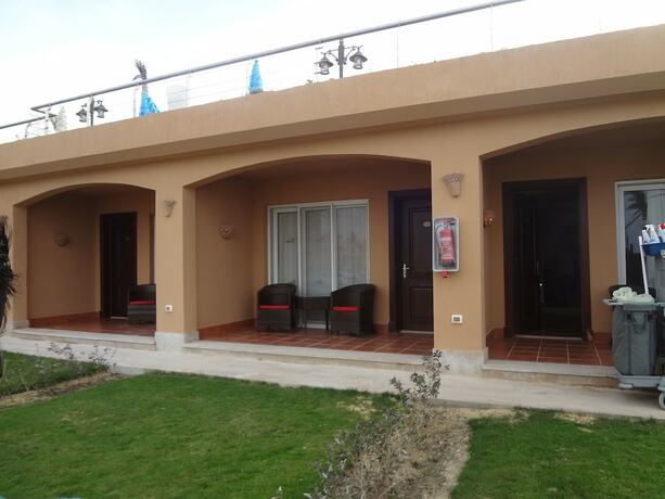 Imagen general del Hotel Porto Matrouh Beach Resort. Foto 13