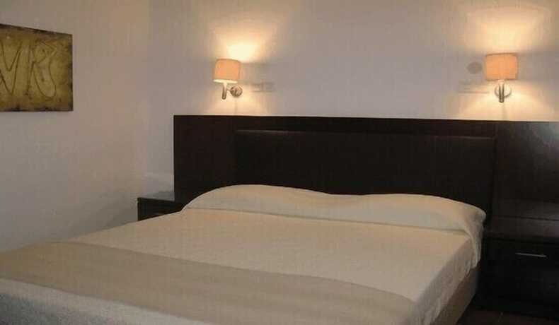 Imagen de la habitación del Hotel Porto Merika. Foto 13