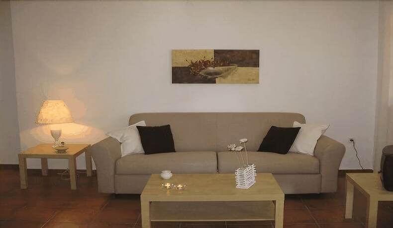 Imagen de la habitación del Hotel Porto Merika. Foto 17