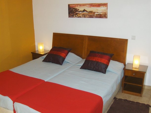 Imagen de la habitación del Hotel Porto Mos Residence. Foto 6