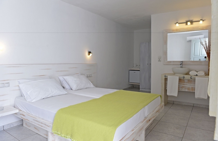 Imagen de la habitación del Hotel Porto Naoussa - Adults Only. Foto 6