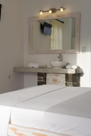 Imagen de la habitación del Hotel Porto Naoussa - Adults Only. Foto 7