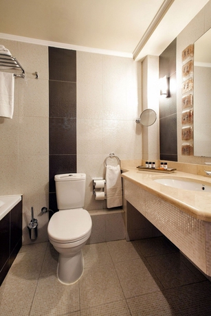 Imagen de la habitación del Hotel Porto Palace. Foto 5