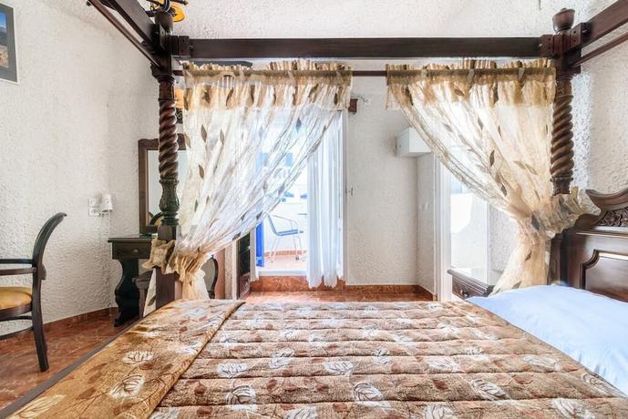 Imagen de la habitación del Hotel Porto Perissa. Foto 2