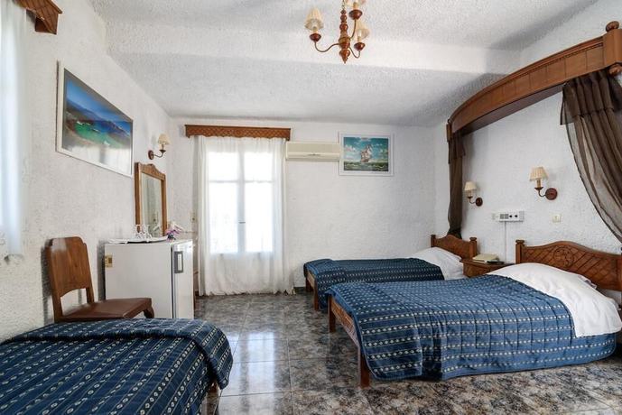 Imagen de la habitación del Hotel Porto Perissa. Foto 12