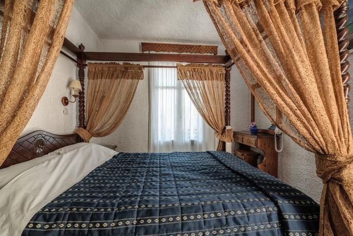 Imagen de la habitación del Hotel Porto Perissa. Foto 16