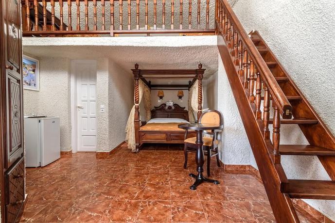 Imagen de la habitación del Hotel Porto Perissa. Foto 18