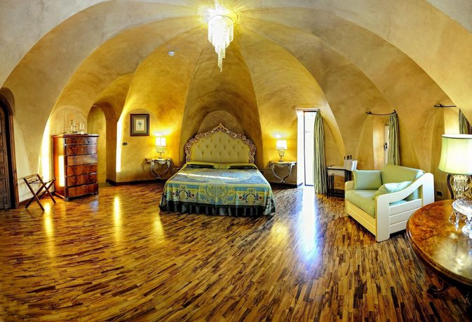 Imagen de la habitación del Hotel Porto Pirgos. Foto 17