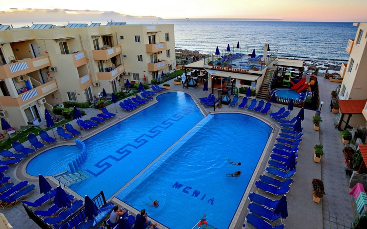 Imagen de la piscina del Hotel Porto Platanias Beach - Luxury Selection. Foto 14