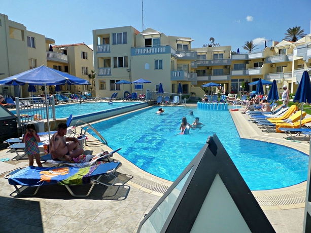 Imagen de la piscina del Hotel Porto Platanias Beach - Luxury Selection. Foto 16