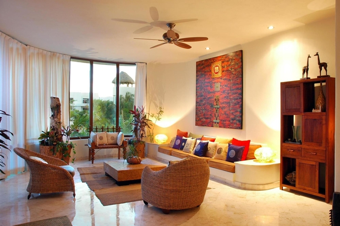 Imagen de la habitación del Hotel Porto Playa Condo and Beachclub. Foto 2