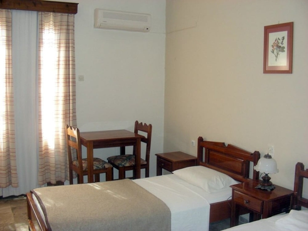 Imagen de la habitación del Hotel Porto Potha. Foto 11
