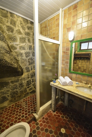 Imagen de la habitación del Hotel Porto Pousada Saco Da Capela. Foto 15