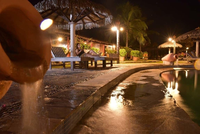 Imagen de la piscina del Hotel Porto Preguiças Resort. Foto 19