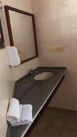 Imagen de la habitación del Hotel Porto Princesa Praia. Foto 5