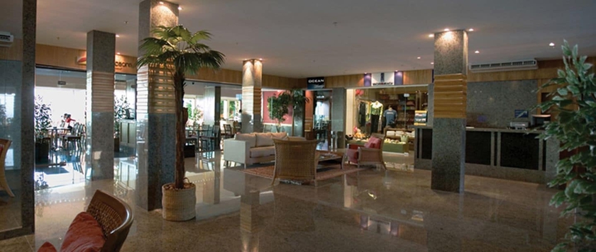 Imagen de los interiores del Hotel Porto Real. Foto 18