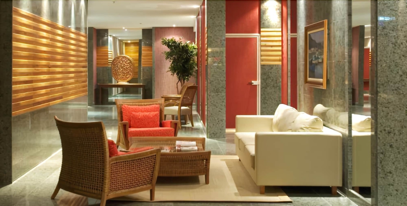 Imagen del bar/restaurante del Hotel Porto Real. Foto 2