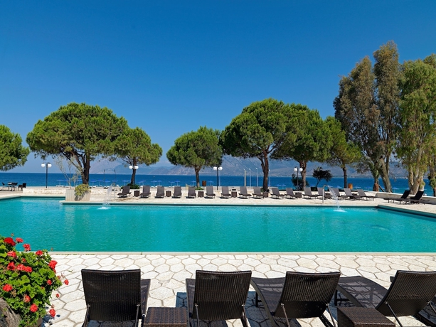 Imagen de la piscina del Hotel Porto Rio Casino. Foto 17