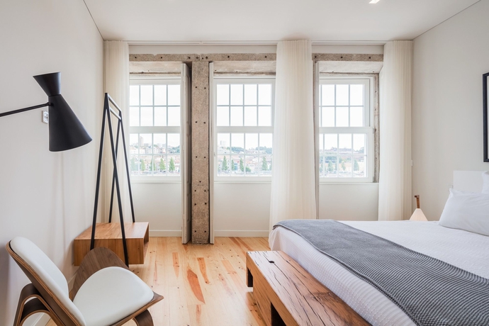 Imagen de la habitación del Hotel Porto River. Foto 3