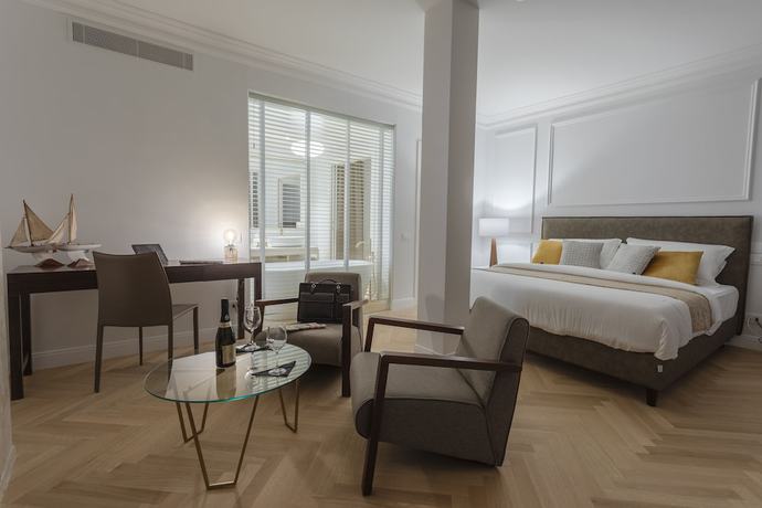 Imagen de la habitación del Hotel Porto Romano The Marina Resort. Foto 9