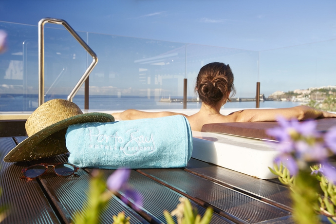 Imagen de los exteriores del Hotel Porto Santa Maria. Foto 9