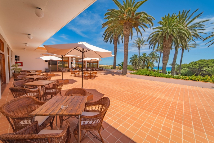 Imagen de los exteriores del Hotel Porto Santo and Spa. Foto 7