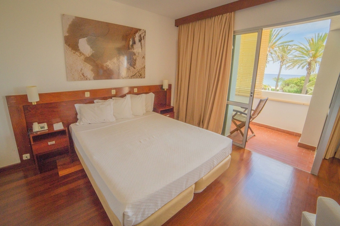 Imagen de la habitación del Hotel Porto Santo and Spa. Foto 2