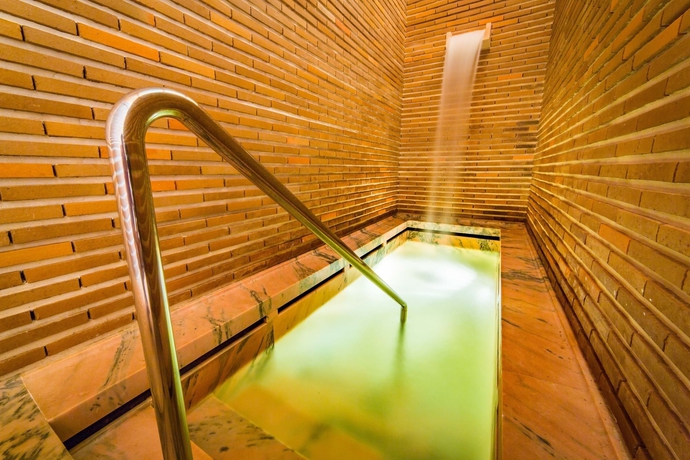 Imagen de la piscina del Hotel Porto Santo and Spa. Foto 16