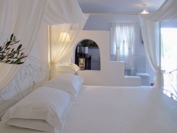 Imagen de la habitación del Hotel Porto Scoutari Romantic. Foto 6