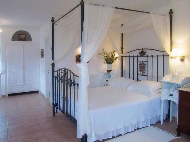Imagen de la habitación del Hotel Porto Scoutari Romantic. Foto 9